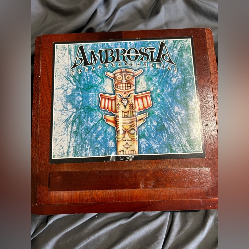 Ambrosia wooden cigar‎ box